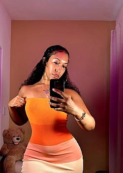 Aisha Barnes image 2 of 4