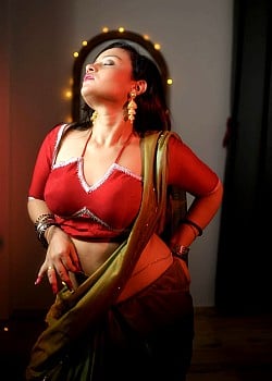 Aishee Ganguly image 2 of 2