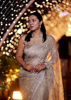 Aishwarya R image 3 of 4