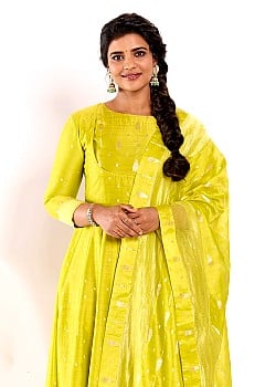Aishwarya Rajesh image 4 of 4