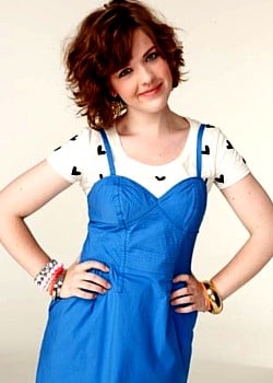 Aislinn Paul image 2 of 3