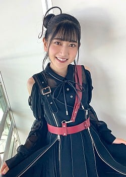Akane Yabushima image 2 of 2
