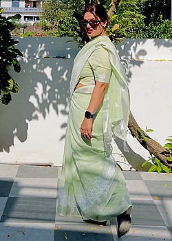 Akanksha Tiwari image 2 of 4