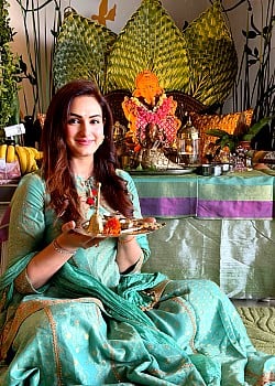 Akriti Kakar image 1 of 1
