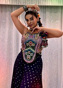 Akshara Singh image 4 of 4