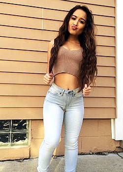 Alahna Ly image 2 of 4