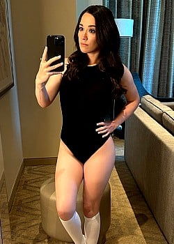 Alana Araya image 2 of 3