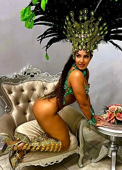 Alane Pereira image 2 of 4