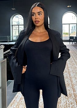 Alba Carrera image 3 of 4