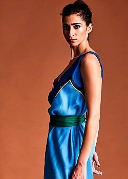 Alba Flores image 2 of 4