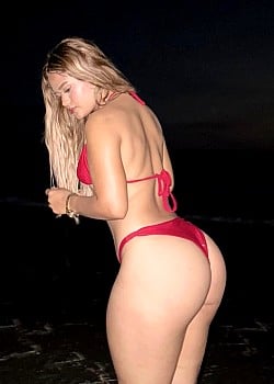 Alba Yalesky image 2 of 4
