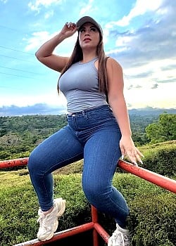 Alejandra Bernal image 4 of 4