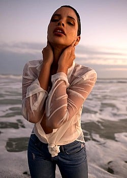 Alejandra La Torre image 3 of 3