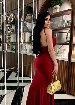 Alejandra Olivares image 2 of 4