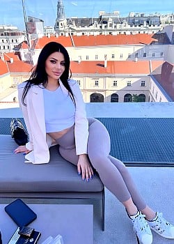 Aleksandra Bosnic image 2 of 4