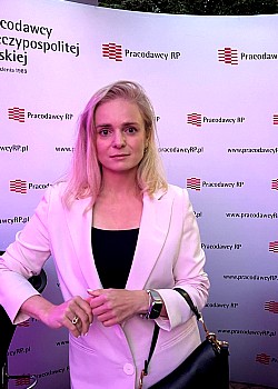 Aleksandra Mikolajczyk image 2 of 3
