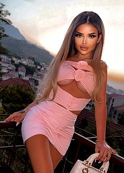 Aleksandra Piwowar image 2 of 4