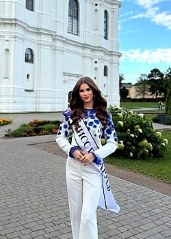 Alena Kucheruk image 2 of 4