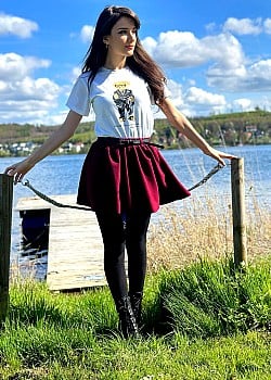 Alena Maurer image 3 of 3