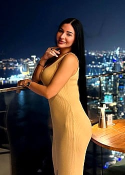 Alena Papucha image 2 of 3