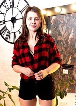 Alesia Cage image 4 of 4