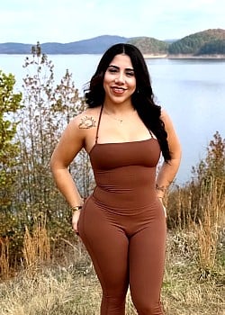 Aless Santamaria image 2 of 2
