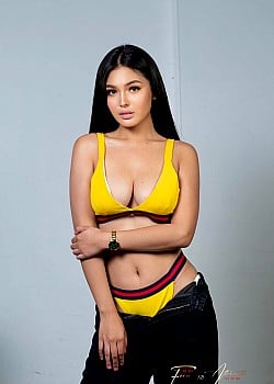 Alessandra Cruz image 2 of 4