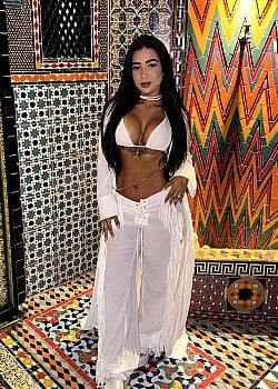 Alessandra Silva image 3 of 4