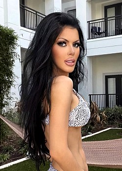 Alexa Coelho image 2 of 4