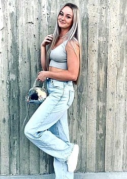 Alexa Ebeling image 2 of 2