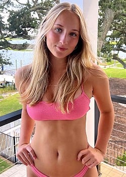 Alexa Hill image 3 of 4