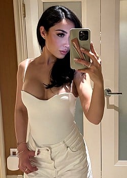 Alexa Ileana image 3 of 3