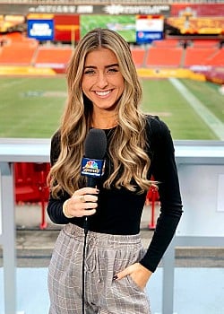 Alexa Landestoy image 3 of 4