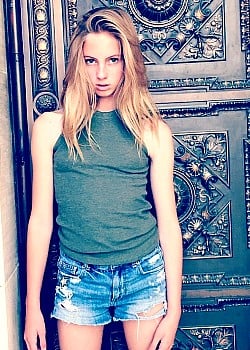 Alexa Olivia image 4 of 4