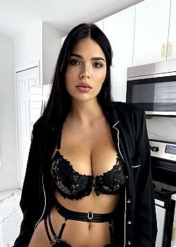 Alexa Padakina image 3 of 4
