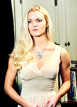 Alexandra Guelff image 2 of 3
