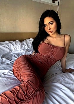 Alexandra Yuan image 4 of 4