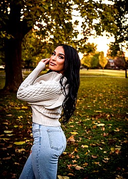 Alexandria Hurley image 2 of 3