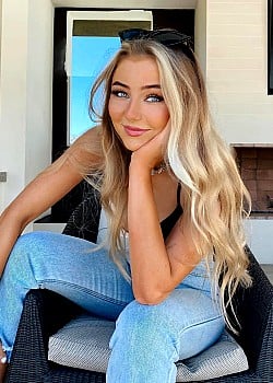 Alexi Rozmajzl image 2 of 4