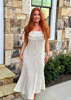 Alexia Cox (Instagram) image 2 of 4