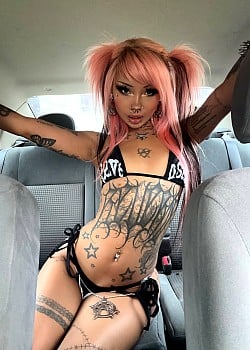 Alexis Munroe image 2 of 2