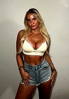 Alexis Sky (Instagram) profile photo