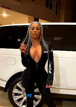 Alexis Skyy image 1 of 2