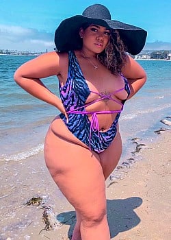 Alexus Danisha image 3 of 4