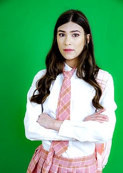 Ali Jones image 2 of 4
