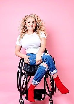 Ali Stroker image 2 of 2