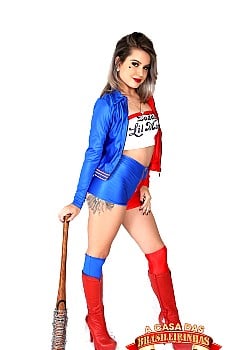 Alice Alcantara image 3 of 4