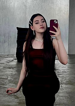Alice Smilee image 1 of 2