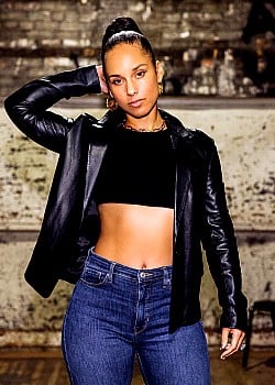 Alicia Keys image 3 of 4