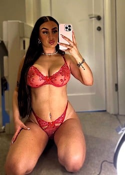 Alicia Turton image 2 of 4
